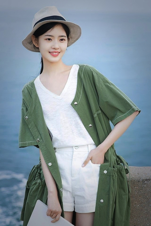 “英超逆境反击，夺冠希望依旧存续”，英超逆袭夺冠