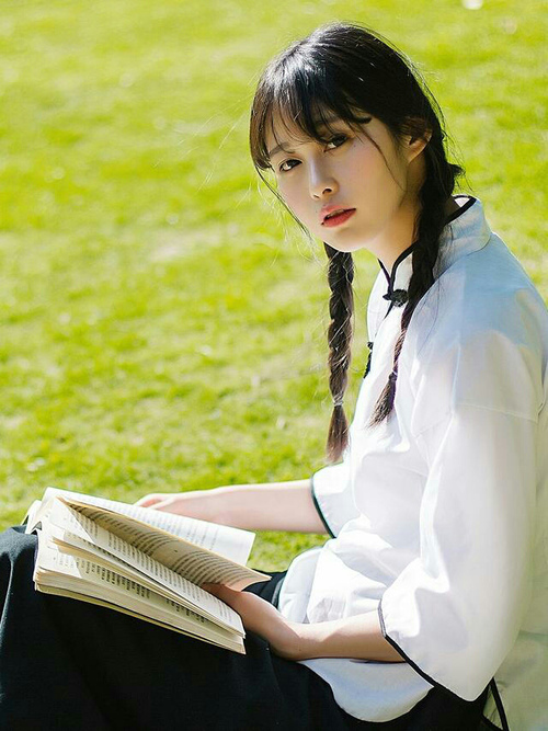 “英超剩余比赛紧张进行,争冠形势逐渐清晰”,英超比赛太多